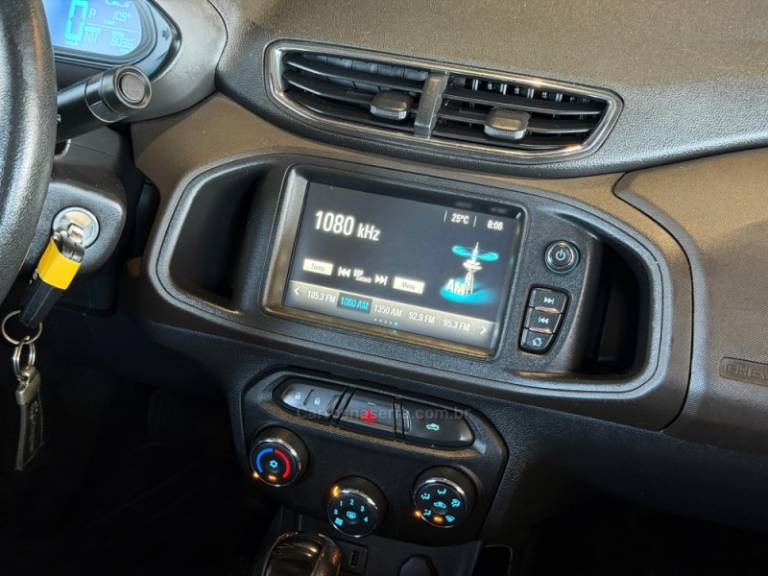 CHEVROLET - PRISMA - 2017/2017 - Branca - R$ 66.900,00