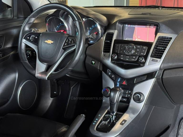 CHEVROLET - CRUZE - 2013/2013 - Branca - R$ 69.900,00