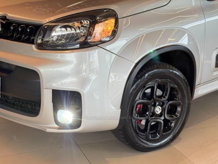 FIAT - UNO - 2014/2015 - Prata - R$ 44.900,00