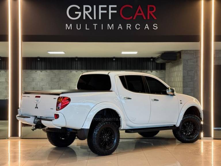 MITSUBISHI - L200 TRITON - 2014/2015 - Branca - R$ 139.900,00