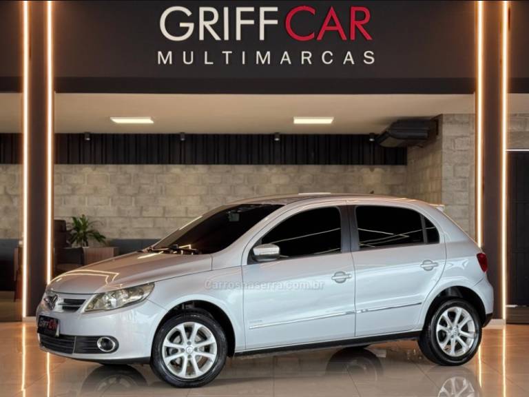 VOLKSWAGEN - GOL - 2010/2011 - Prata - R$ 36.900,00