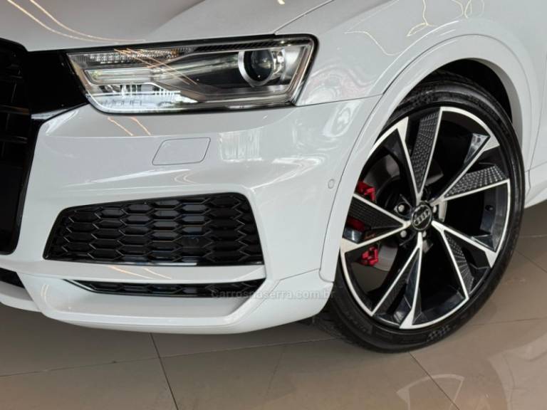 AUDI - Q3 - 2018/2019 - Branca - Sob Consulta