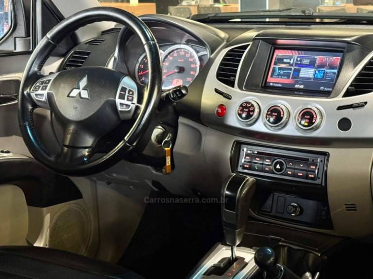 MITSUBISHI - L200 TRITON - 2014/2015 - Branca - R$ 139.900,00