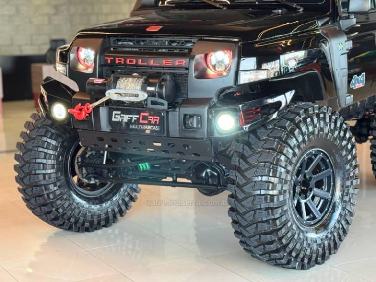 TROLLER - T4 - 2014/2015 - Preta - R$ 239.900,00