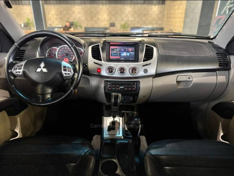 MITSUBISHI - L200 TRITON - 2014/2015 - Branca - R$ 139.900,00