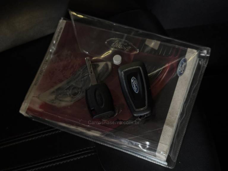 FORD - FOCUS - 2012/2014 - Prata - R$ 49.900,00