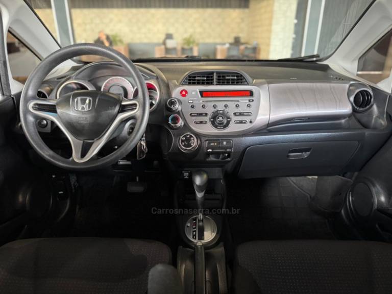 HONDA - FIT - 2011/2012 - Prata - R$ 39.900,00