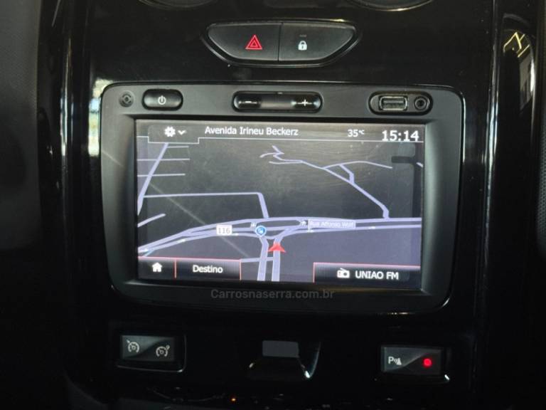 RENAULT - DUSTER - 2015/2016 - Preta - R$ 63.900,00