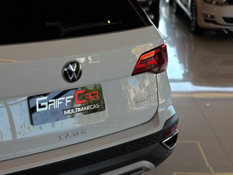 VOLKSWAGEN - TAOS - 2022/2022 - Branca - R$ 149.900,00