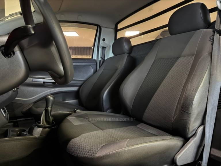 VOLKSWAGEN - SAVEIRO - 2019/2019 - Branca - R$ 59.900,00