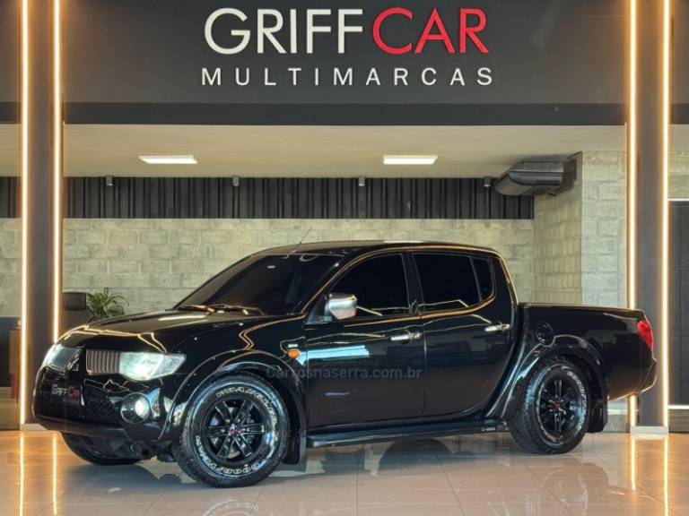MITSUBISHI - L200 TRITON - 2010/2010 - Preta - R$ 99.900,00