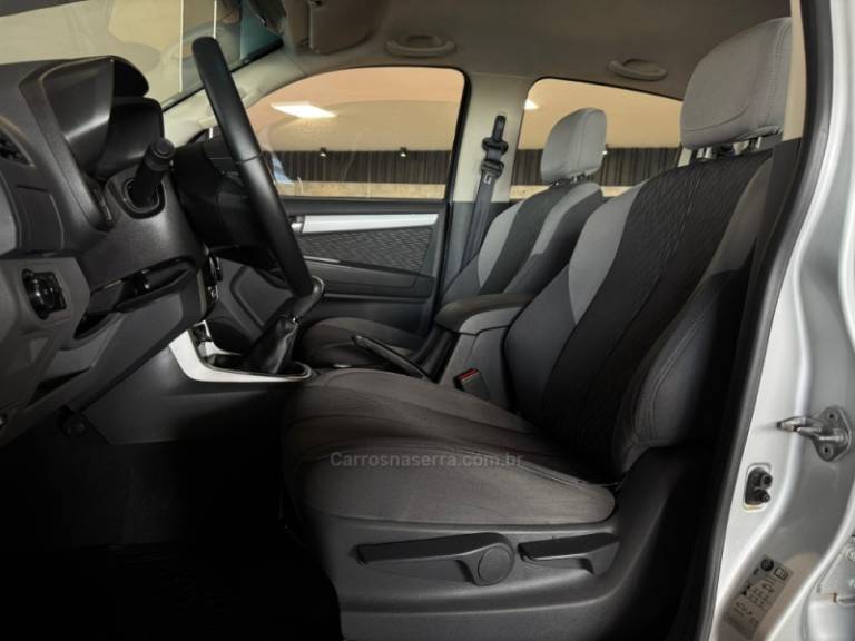 CHEVROLET - S10 - 2014/2014 - Prata - R$ 104.900,00