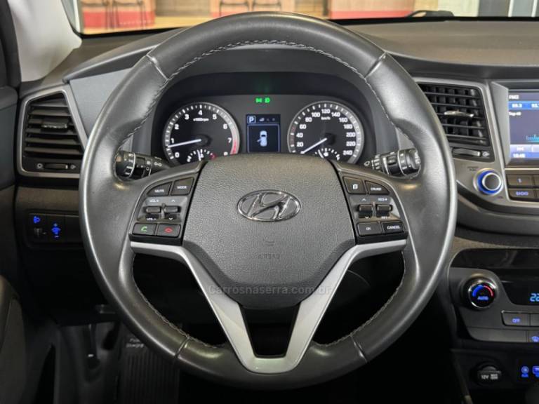 HYUNDAI - TUCSON - 2021/2022 - Cinza - R$ 129.900,00