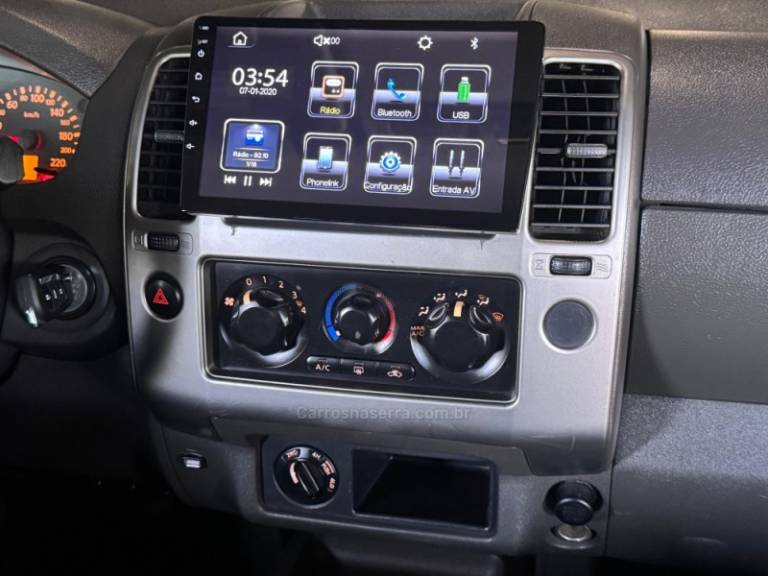 NISSAN - FRONTIER - 2011/2012 - Prata - R$ 96.900,00