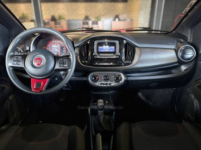 FIAT - UNO - 2014/2015 - Prata - R$ 44.900,00