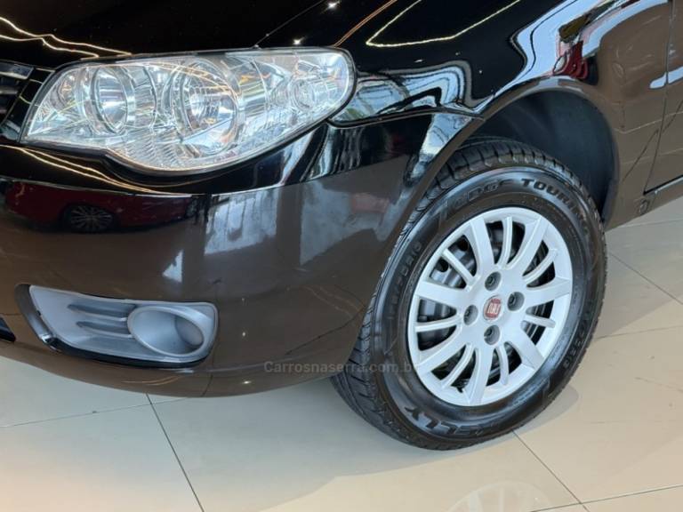 FIAT - PALIO - 2014/2014 - Preta - R$ 26.900,00