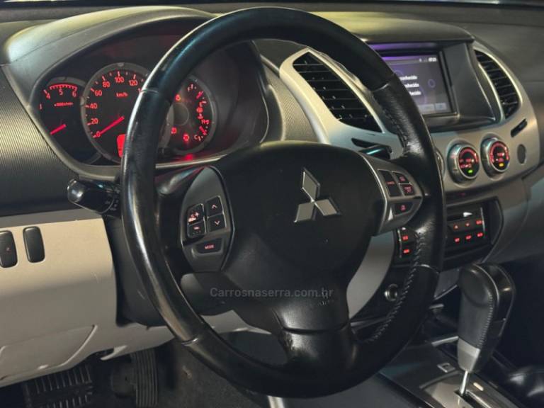 MITSUBISHI - L200 TRITON - 2014/2015 - Branca - R$ 139.900,00