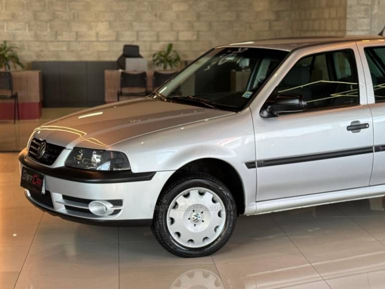 VOLKSWAGEN - GOL - 2003/2003 - Prata - R$ 39.900,00