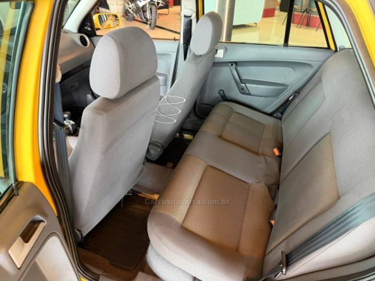 VOLKSWAGEN - GOL - 2006/2006 - Amarela - R$ 59.900,00