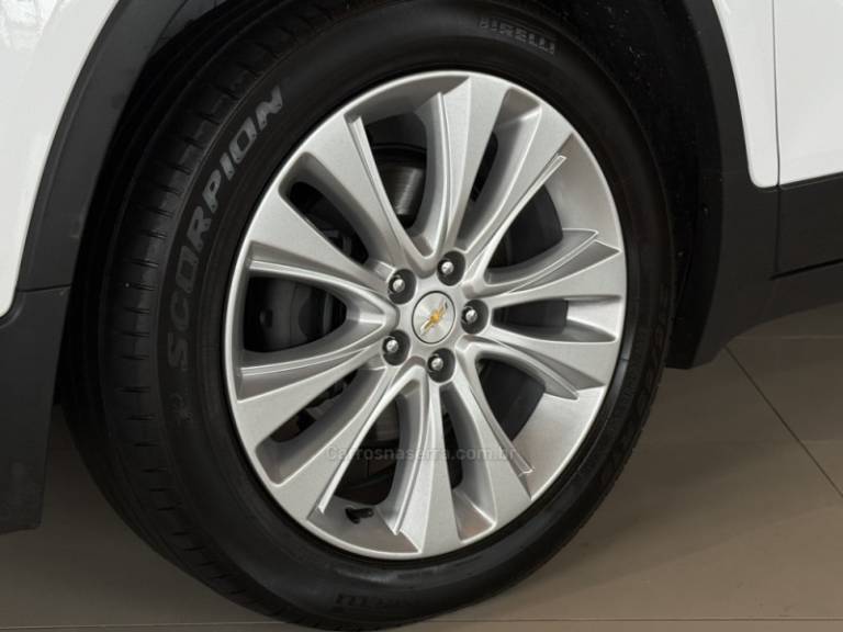 CHEVROLET - TRACKER - 2018/2018 - Branca - R$ 89.900,00