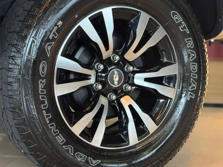 CHEVROLET - S10 - 2017/2018 - Prata - R$ 154.900,00