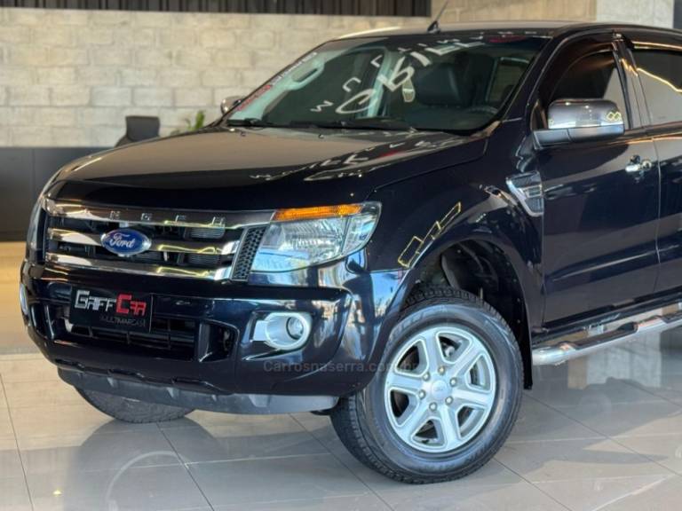 FORD - RANGER - 2014/2015 - Cinza - R$ 94.900,00