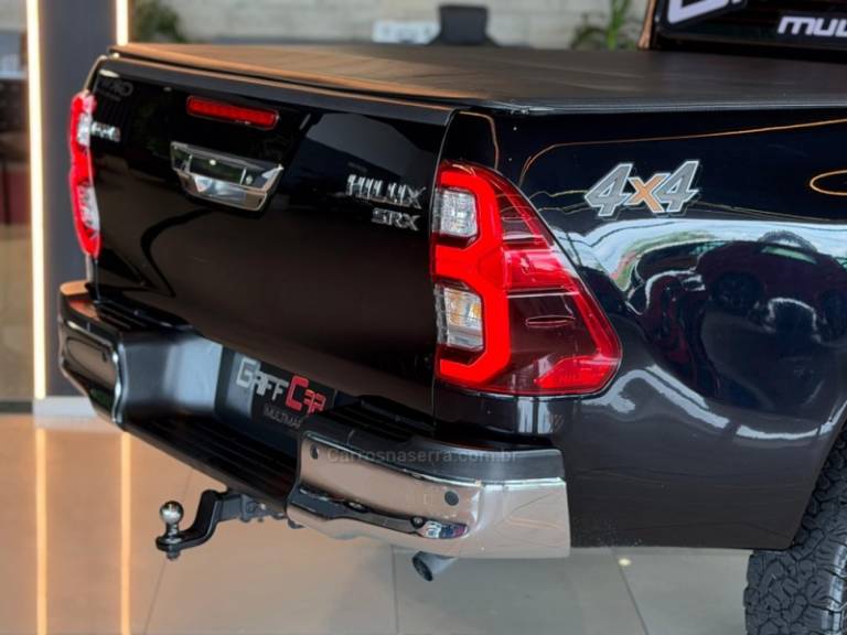 TOYOTA - HILUX - 2020/2021 - Preta - R$ 249.900,00
