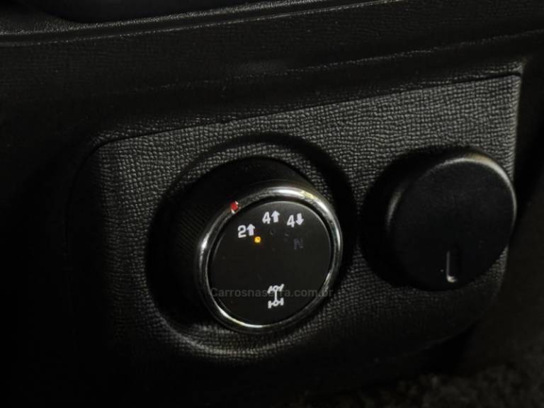 CHEVROLET - S10 - 2017/2018 - Branca - R$ 126.900,00