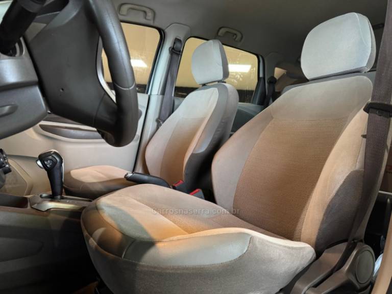 CHEVROLET - SPIN - 2012/2013 - Branca - R$ 57.900,00