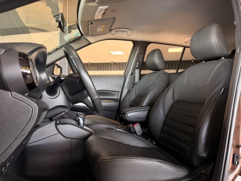 NISSAN - KICKS - 2019/2020 - Marrom - R$ 86.900,00