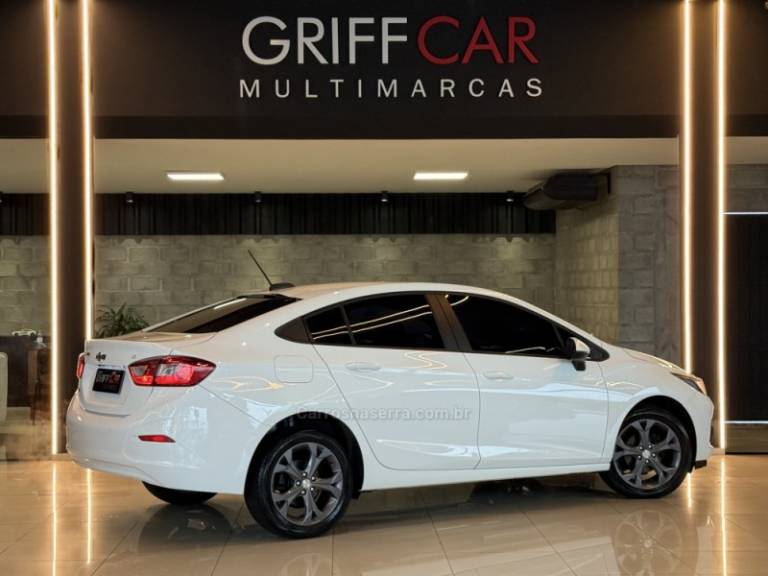 CHEVROLET - CRUZE - 2022/2023 - Branca - R$ 109.900,00