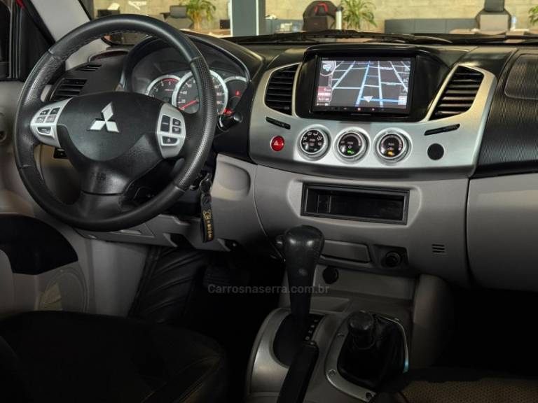 MITSUBISHI - L200 TRITON - 2012/2012 - Vermelha - R$ 109.900,00