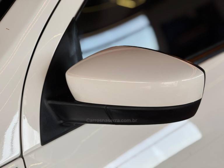 VOLKSWAGEN - SAVEIRO - 2016/2017 - Branca - R$ 51.900,00