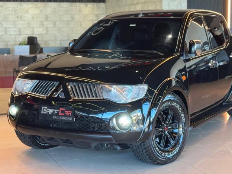 MITSUBISHI - L200 TRITON - 2010/2010 - Preta - R$ 99.900,00