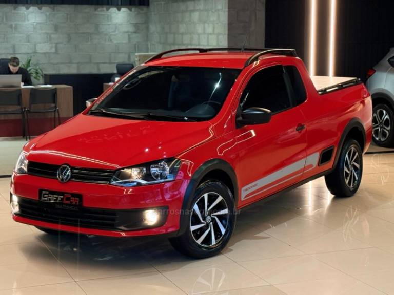VOLKSWAGEN - SAVEIRO - 2013/2014 - Vermelha - R$ 55.900,00