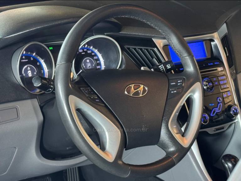HYUNDAI - SONATA - 2012/2013 - Preta - R$ 73.900,00
