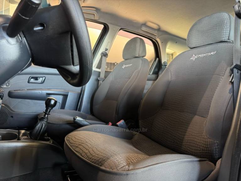 FIAT - PALIO - 2011/2012 - Preta - R$ 44.900,00