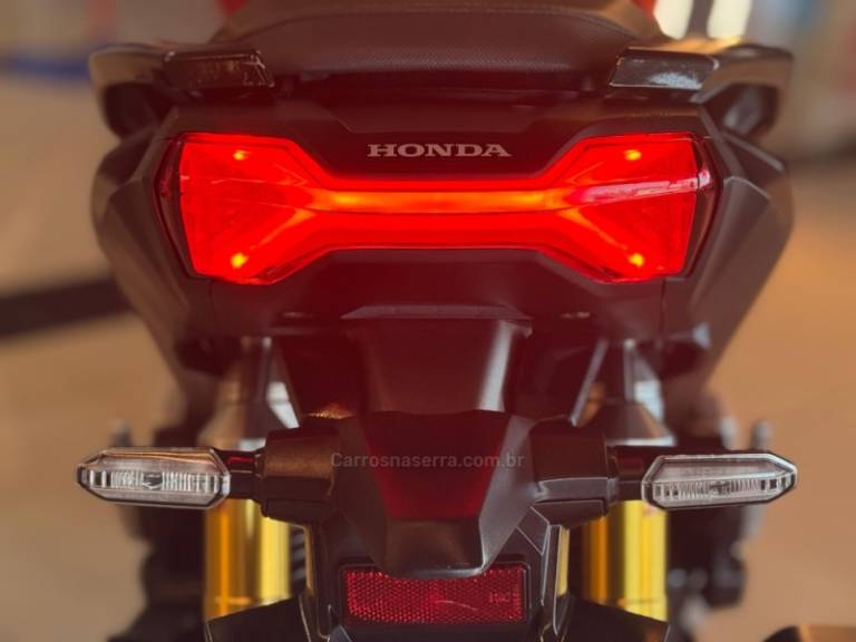 HONDA - ADV 150 - 2023/2024 - Vermelha - R$ 23.900,00