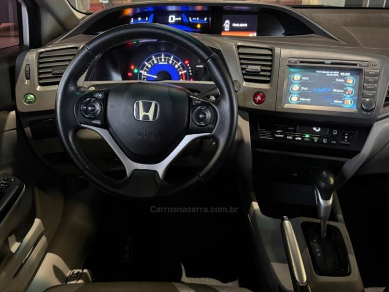 HONDA - CIVIC - 2011/2012 - Branca - R$ 69.900,00
