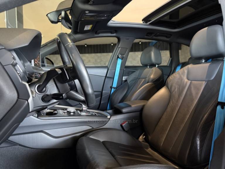 AUDI - A4 - 2019/2019 - Cinza - R$ 199.900,00