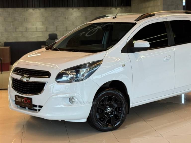 CHEVROLET - SPIN - 2012/2013 - Branca - R$ 57.900,00