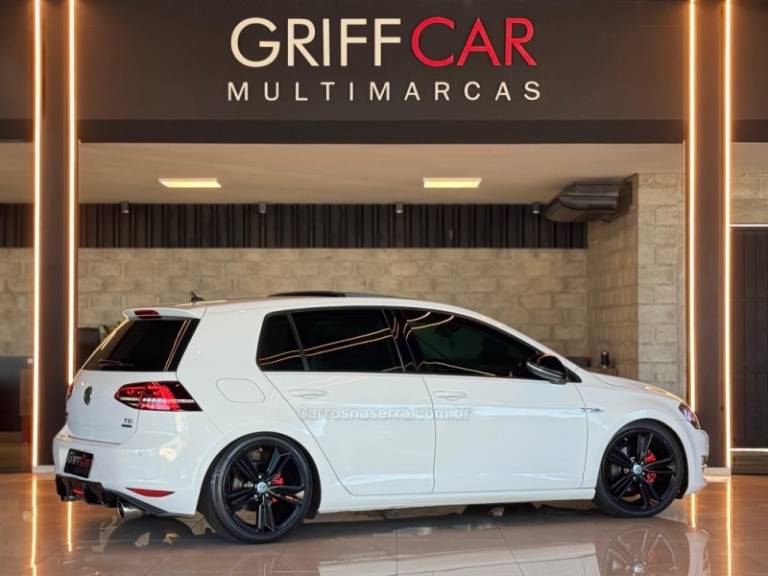 VOLKSWAGEN - GOLF - 2013/2014 - Branca - R$ 89.900,00