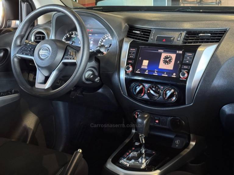 NISSAN - FRONTIER - 2022/2023 - Preta - R$ 183.900,00