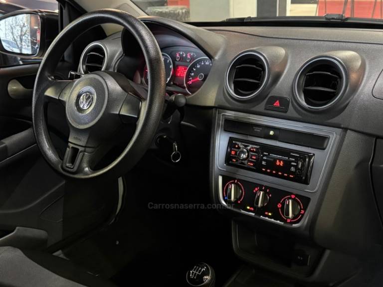 VOLKSWAGEN - SAVEIRO - 2014/2015 - Branca - R$ 49.900,00