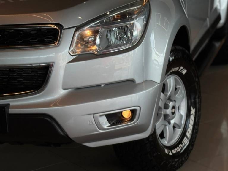 CHEVROLET - S10 - 2014/2014 - Prata - R$ 104.900,00