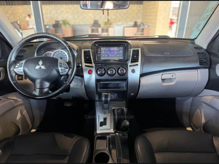 MITSUBISHI - PAJERO DAKAR - 2011/2012 - Preta - R$ 109.900,00