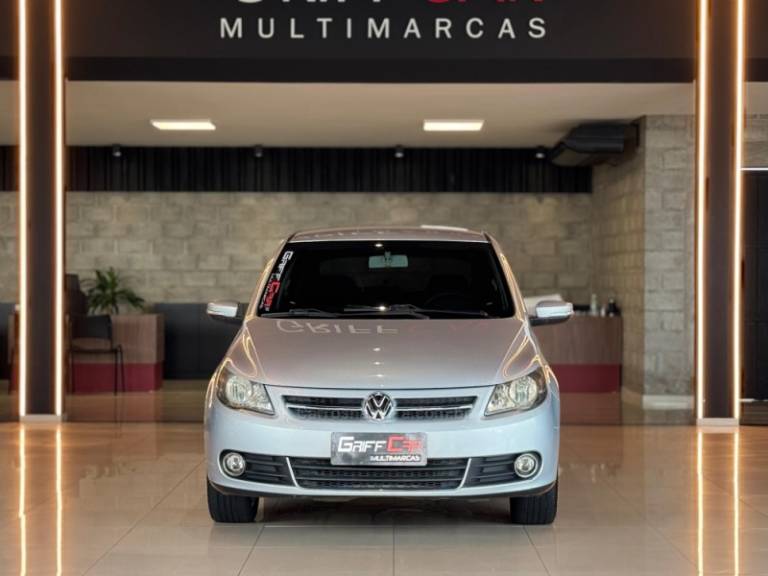 VOLKSWAGEN - GOL - 2010/2011 - Prata - R$ 36.900,00
