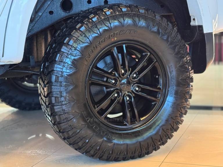 MITSUBISHI - L200 TRITON - 2014/2015 - Branca - R$ 139.900,00