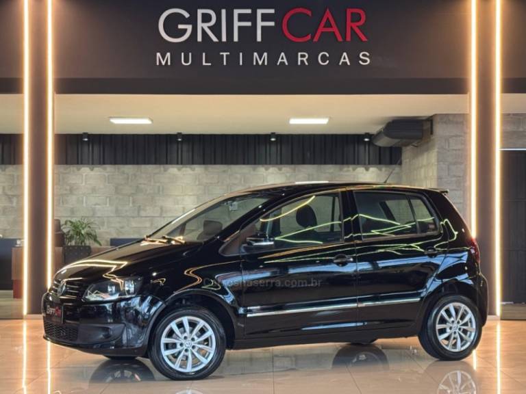 VOLKSWAGEN - FOX - 2013/2013 - Preta - R$ 43.900,00