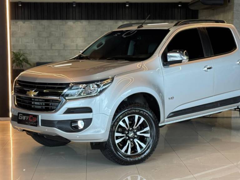 CHEVROLET - S10 - 2017/2018 - Prata - R$ 154.900,00
